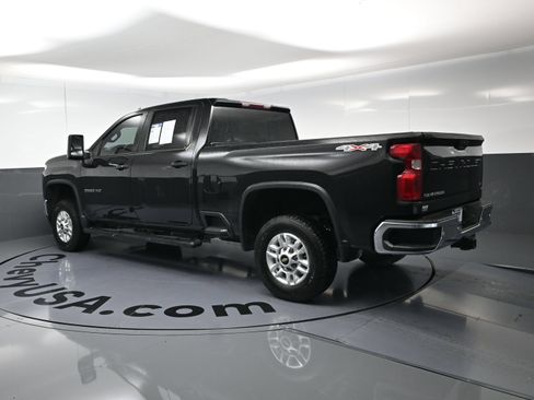 Used 2021 Chevrolet Silverado 2500 LT w/ Convenience Package AWD/4WD image 7