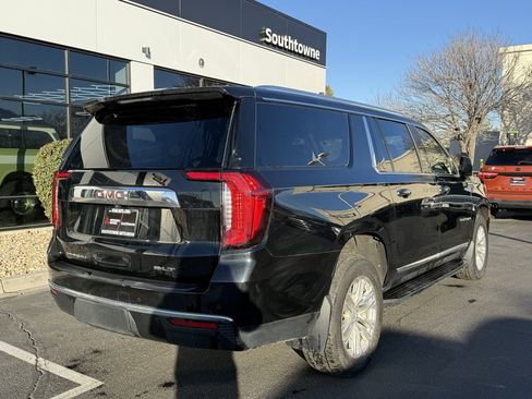 Used 2022 GMC Yukon XL SLT image 7