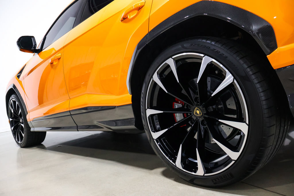 Used 2021 Lamborghini Urus AWD/4WD image 19