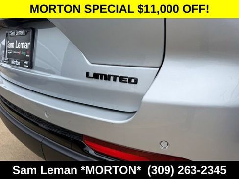 New 2025 Jeep Grand Cherokee Limited w/ Black Appearance Package image 10