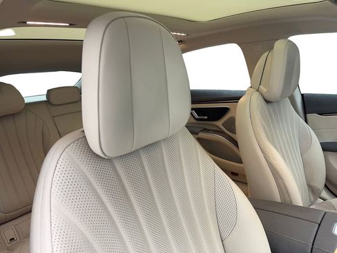 Used 2022 Mercedes-Benz EQS 450+ Sedan image 43