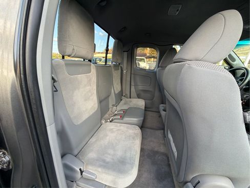 Used 2011 Toyota Tacoma 4x4 Access Cab image 24