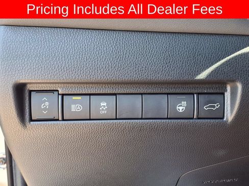 Used 2021 Toyota Venza XLE w/ Softex Package AWD/4WD image 33