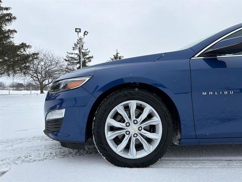 Used 2023 Chevrolet Malibu LT image 40