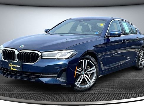 Used 2021 BMW 530i xDrive w/ Premium Package image 3