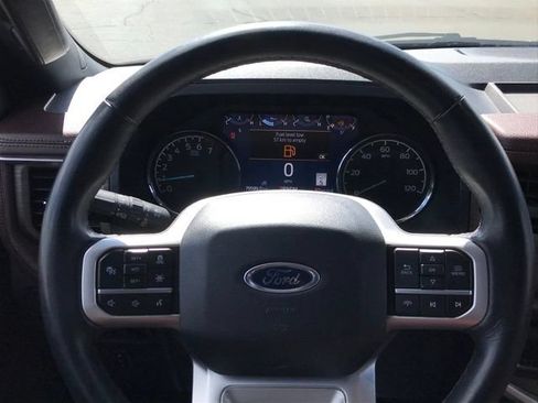 Used 2024 Ford Expedition Limited AWD/4WD image 8