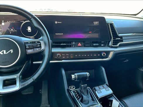 Used 2023 Kia Sportage SX image 18