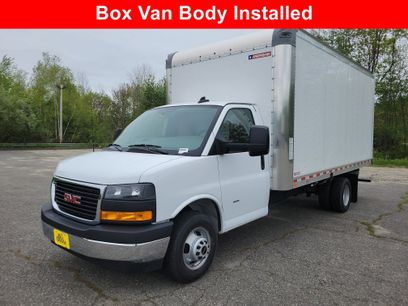 New 2025 GMC Savana 3500 Extended w/ Power Convenience Package