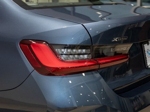 Used 2026 BMW 330i xDrive Sedan w/ Premium Package image 9