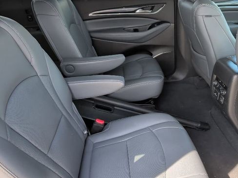Used 2023 Buick Enclave Premium image 11