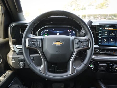 Used 2024 Chevrolet Silverado 2500 High Country w/ High Country Premium Package AWD/4WD image 18