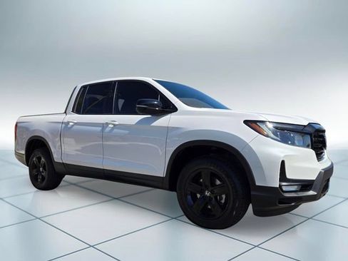 Certified 2023 Honda Ridgeline Black Edition image 3