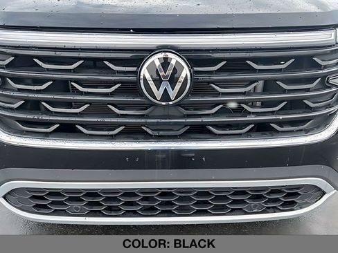 Used 2025 Volkswagen Atlas Cross Sport SE FWD image 11