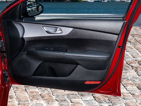 Used 2023 Kia Forte LXS image 12