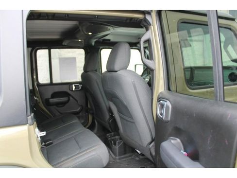 Used 2025 Jeep Wrangler Unlimited Sport image 12