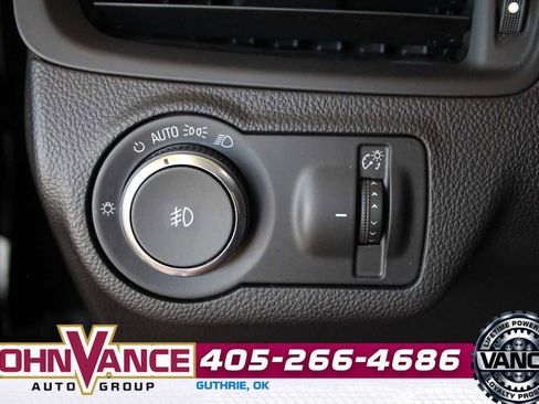 Used 2020 Buick Envision Essence FWD image 32