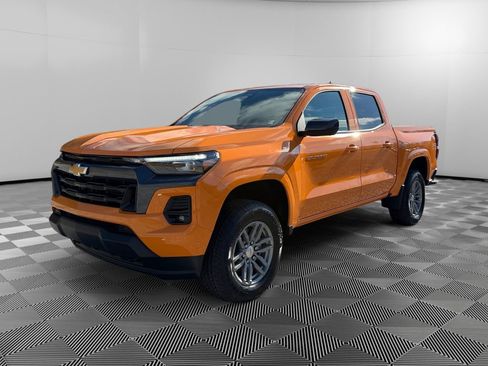 Used 2026 Chevrolet Colorado LT w/ LT Convenience Package AWD/4WD image 3