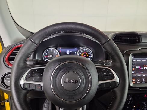 Certified 2023 Jeep Renegade Trailhawk w/ Trailhawk Elite Group image 12