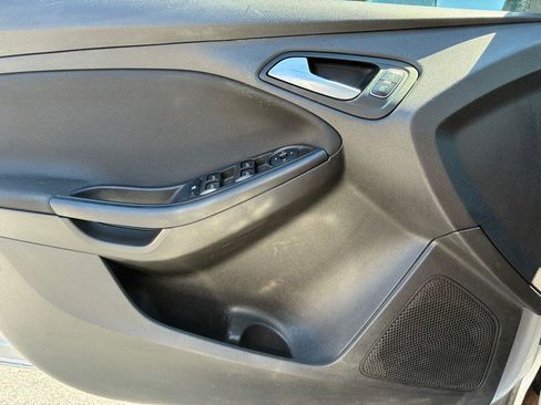 Used 2017 Ford Focus SE image 12