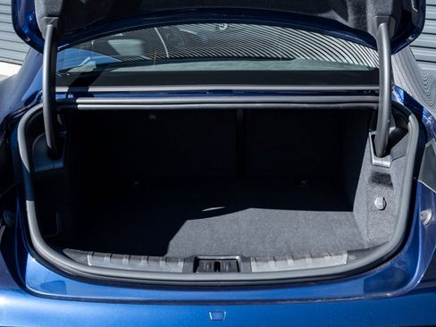 Used 2020 Porsche Taycan Turbo S image 32