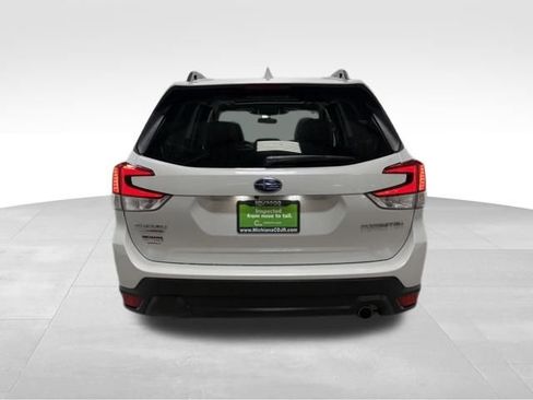 Used 2022 Subaru Forester Limited image 8