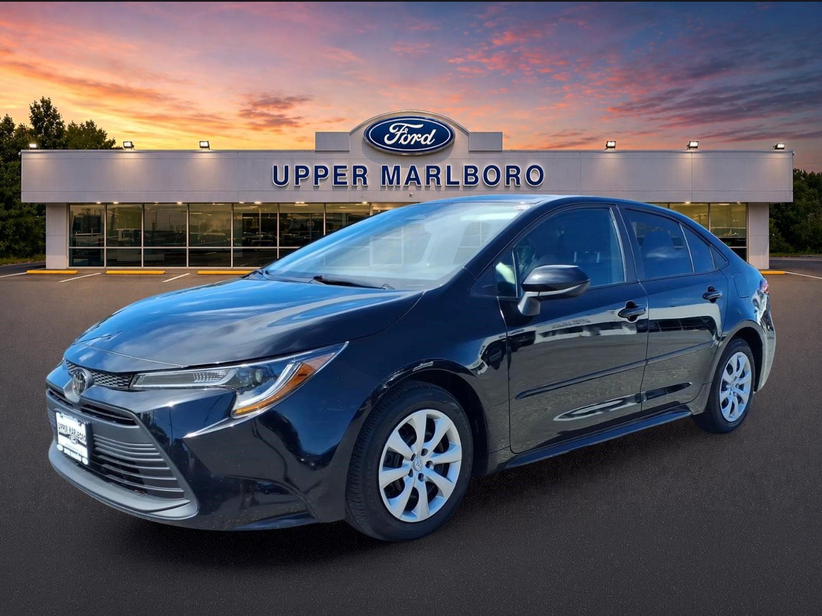 Used 2024 Toyota Corolla LE FWD image 3
