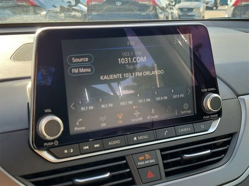 Used 2025 Nissan Altima 2.5 SR image 24