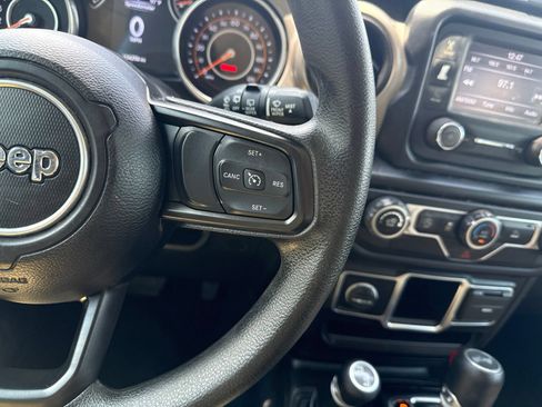Used 2021 Jeep Wrangler Unlimited Sport AWD/4WD image 19