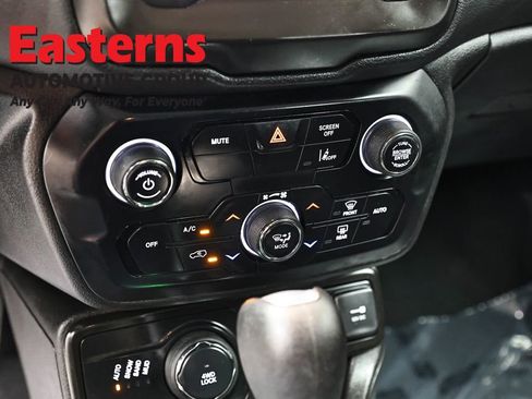 Used 2021 Jeep Renegade Sport AWD/4WD image 19