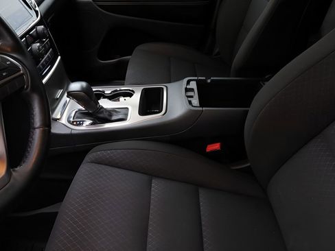 Used 2021 Jeep Grand Cherokee Freedom Edition AWD/4WD image 38