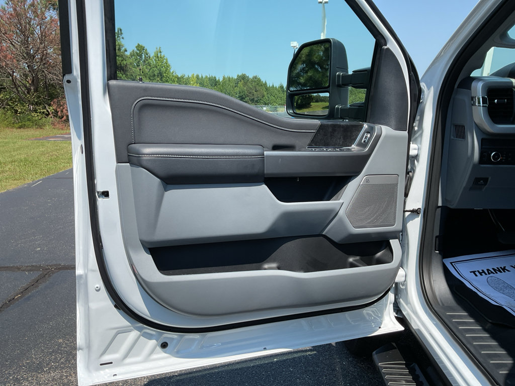 New 2026 Ford F350 XLT w/ XLT Premium Package AWD/4WD image 11