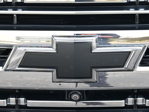 Used 2024 Chevrolet Suburban Premier w/ Premium Package 2 image 43