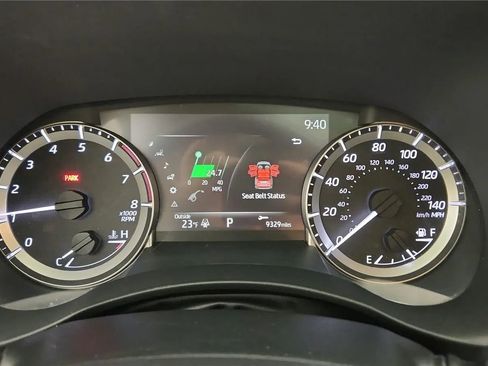 Used 2023 Toyota Highlander XLE image 26