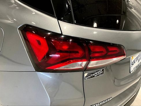 Used 2024 Chevrolet Equinox LT image 22