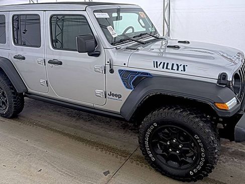 Used 2023 Jeep Wrangler Unlimited w/ Sun & Screen Package AWD/4WD image 3