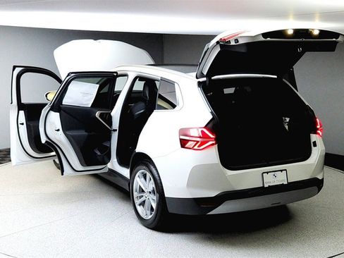 Used 2025 BMW X3 xDrive30i w/ Premium Package image 18