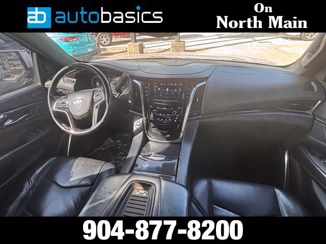 Used 2018 Cadillac Escalade Platinum RWD image 21