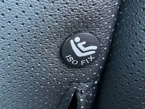 Used 2024 Volkswagen Atlas SE image 16