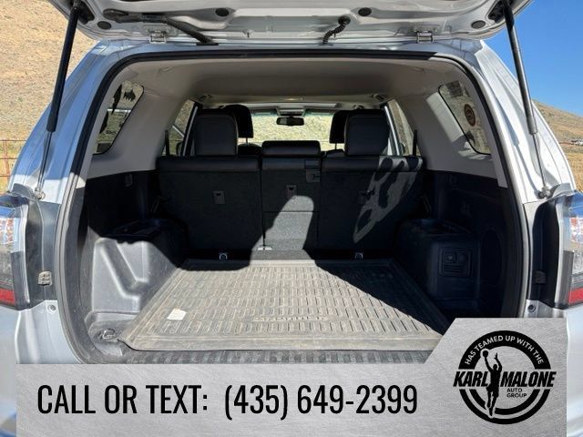 Used 2016 Toyota 4Runner Limited AWD/4WD image 33