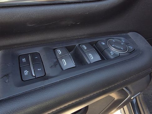 Used 2022 Chevrolet Tahoe High Country image 12