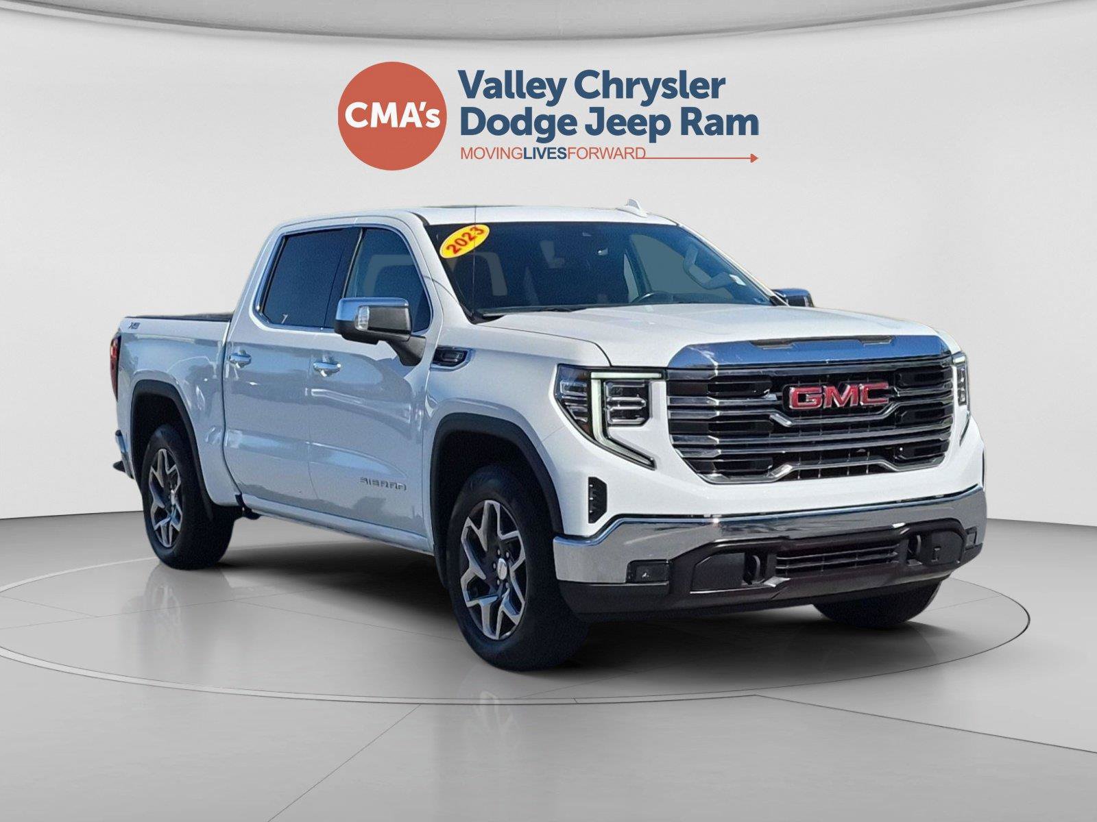 Used 2023 GMC Sierra 1500 SLT w/ SLT Premium Package AWD/4WD image 7