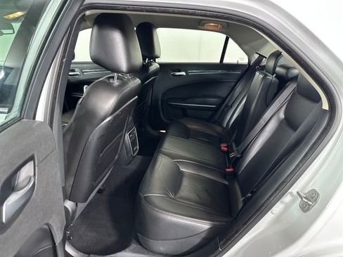 Used 2022 Chrysler 300 Touring L image 25