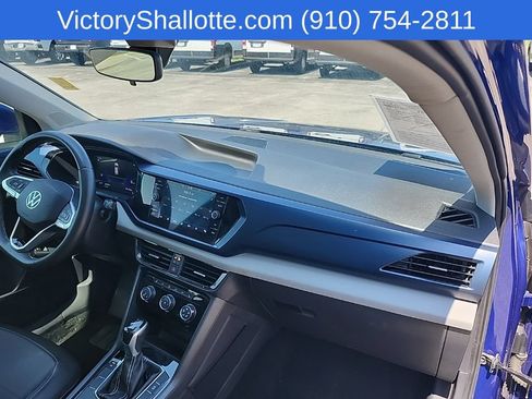 Used 2023 Volkswagen Taos SE FWD image 32