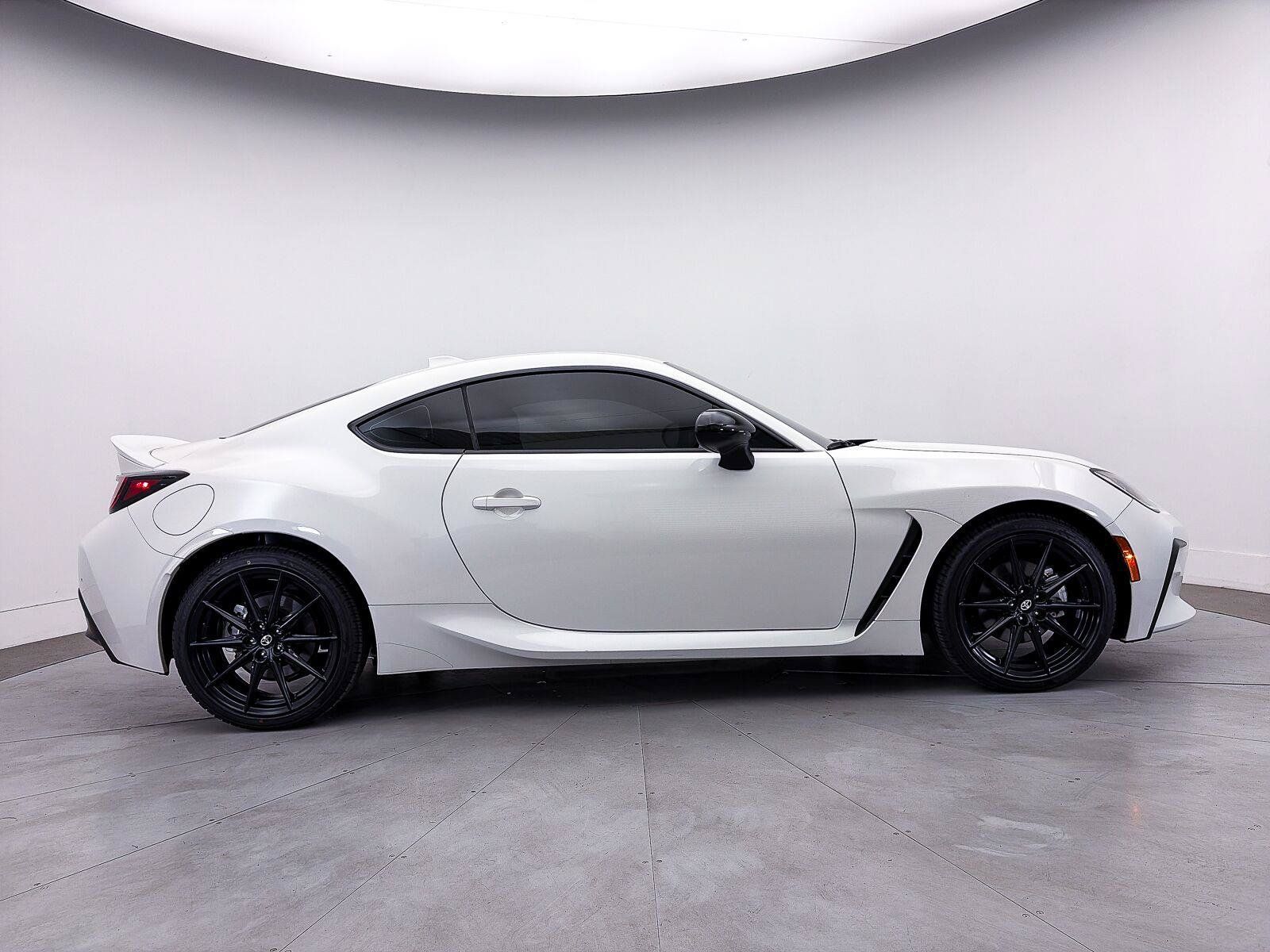 Used 2024 Toyota GR86 Premium RWD image 35