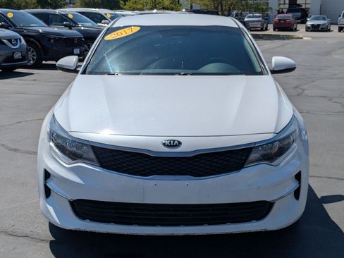 Used 2017 Kia Optima LX FWD image 11