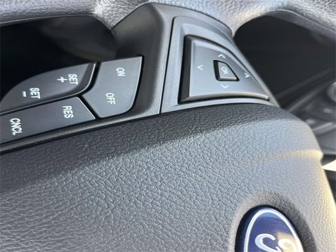 Used 2023 Ford Edge SE image 29