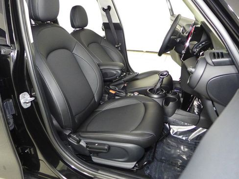 Used 2019 MINI Cooper 4-Door Hardtop image 19