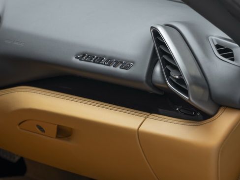 Used 2016 Ferrari 488 GTB Base image 37