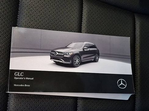 Used 2021 Mercedes-Benz GLC 300 4MATIC image 30