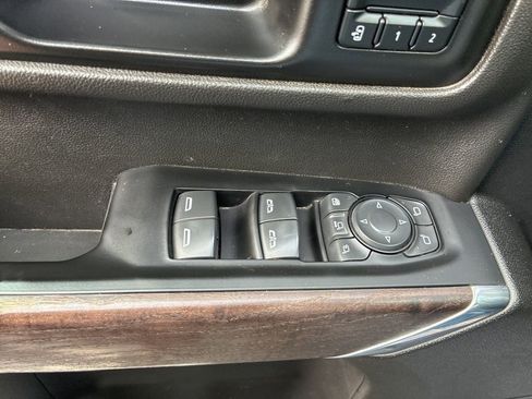 Used 2022 GMC Sierra 2500 Denali w/ Denali Black Diamond Edition image 27